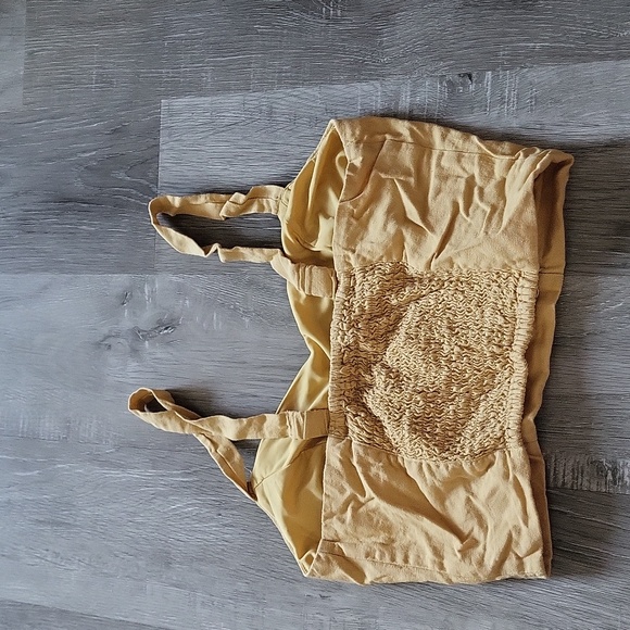 Crop top - Picture 2 of 3